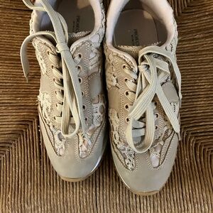 Beige Lace Women's Sneakers